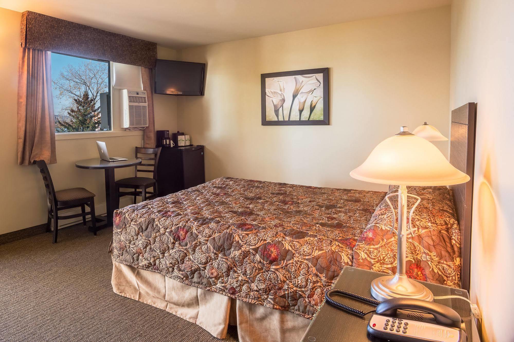 Motel Du Fleuve Brossard Exterior foto